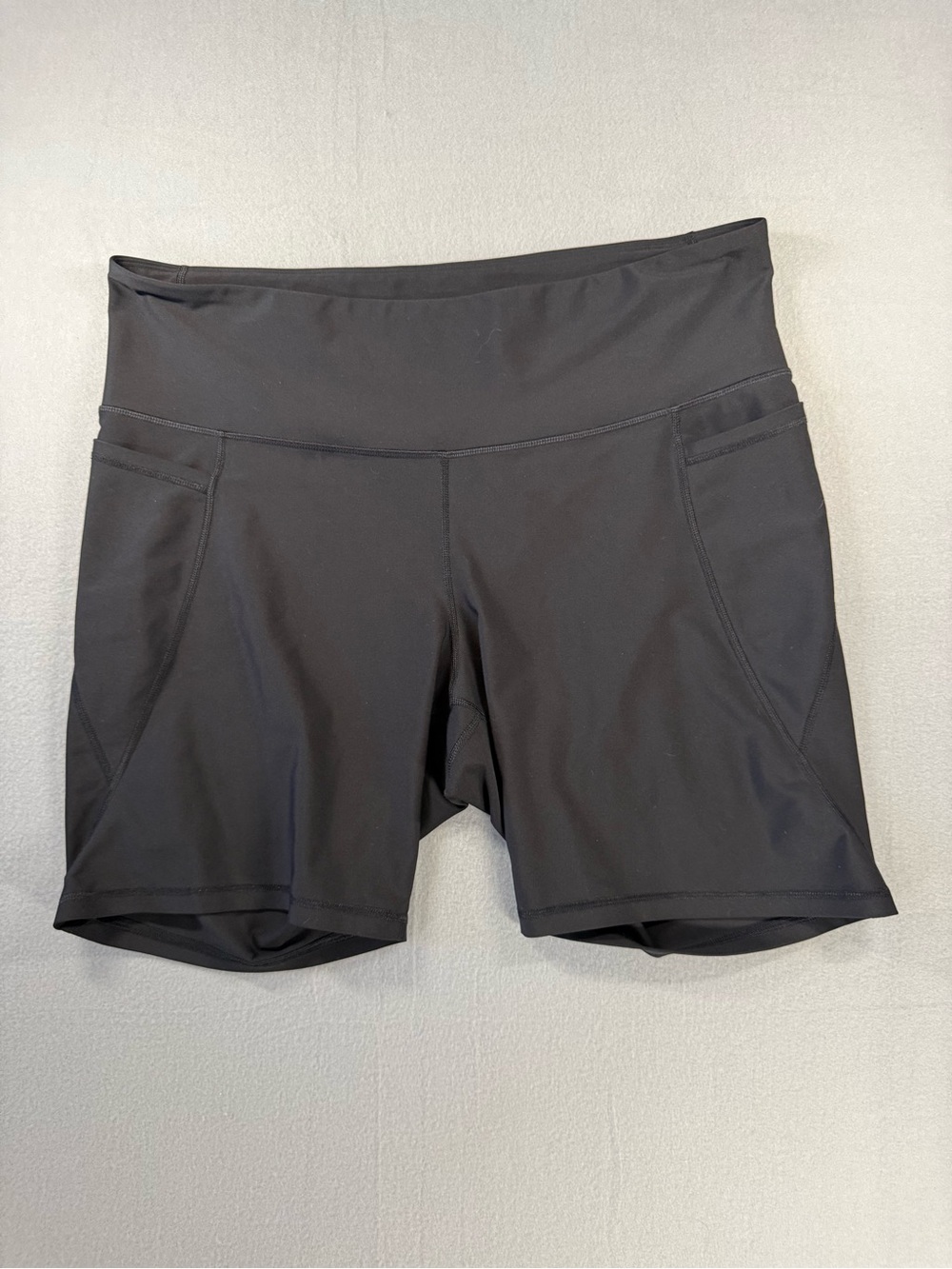 Old Navy Active Powersoft Women's Black High-Waist Performance Bike Shorts